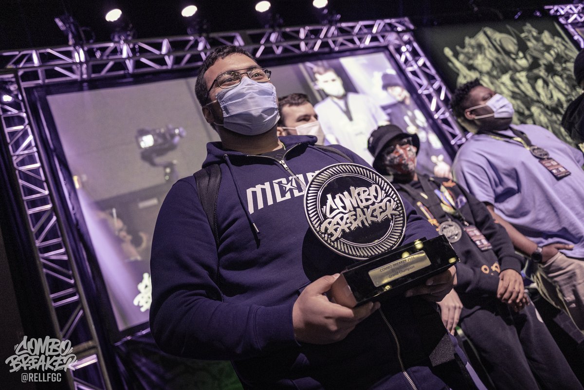 COMBOBREAKER's tweet photo. Congratulations to your Brawlhalla Top 8 at #CB2023. 

🏆@Starrgrazer 🇺🇸
🥈@Aysurge 🇺🇸
🥉@LevithanMVS 🇺🇸
🏅ShadePrice 🇺🇸
🏅@KlownXero 🇺🇸
🏅GrumpySpider 🇺🇸
🏅@GloopenD 🇺🇸
🏅Self-X | Sundoobie 🇺🇸

📸@RellFGC https://t.co/DuUJYC5ixR
