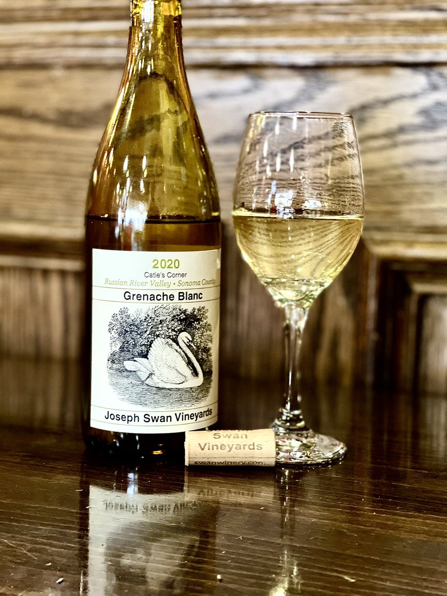 First Friday pour: 2020 Joseph Swan Vineyards Russian River Valley Sonoma County Grenache Blanc! 

#russianriver #whitewine #attorneysomm #firstfridaypour
