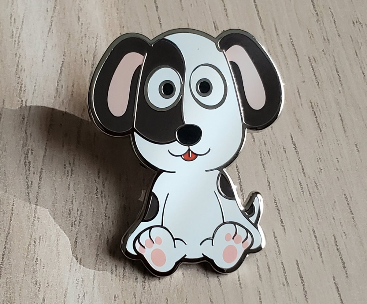 coolj457's tweet photo. Look at the quality of these pins! It's amazing! Kudos #VeeFriends team! #VeeCon2023 #garyvee https://t.co/vmFZZn7Kqt