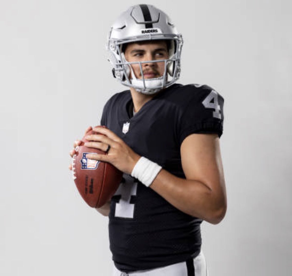 Raiders Rookie QB Aiden O’Connell looks like the actor playing Derek Carr in a movie about Davante Adams