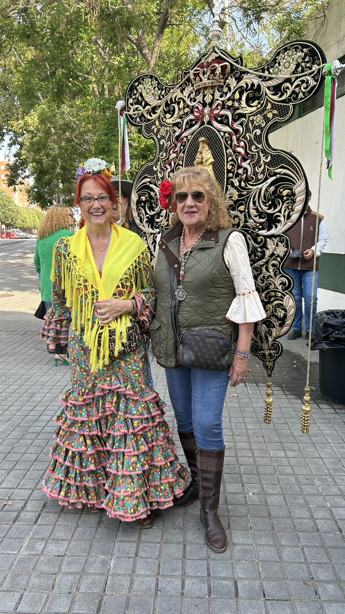 IMarcuello's tweet photo. Esta tarde las Hermandades de #santadria iniciaban su camino al Rocio. Las hemos despedido deseándoles un buen camino y una gran Romería del Rocío Cat.
#HdadVirgenRocina
#HdadPastoraAlba
#romeriadelrocioencatalunya #rocio
#romeriarociocat
#Fecac https://t.co/P6tXOFucgQ