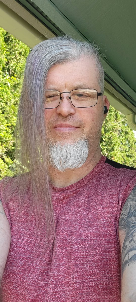 DoxRyan's tweet photo. If nothing else, at least I can say I am dead sexy, lol!
#goodlooking #tryingtosmile https://t.co/NQW2ogzPic