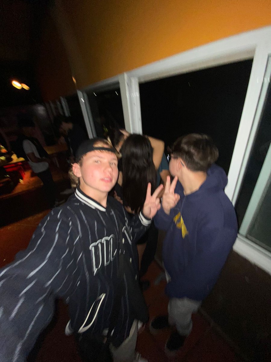 siempre espectadores ✌️