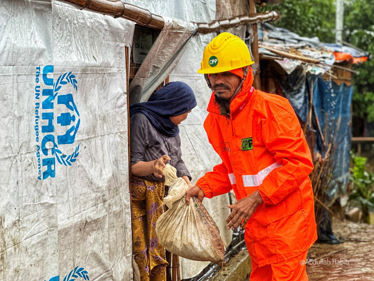 LifeInTheCamp's tweet image. Recent vibes of camp life.
#CycloneMochaUpdate
——
More: InTheCamp.art
Original tweet by @Abdulla_AH7
Link: 
#Rohingya