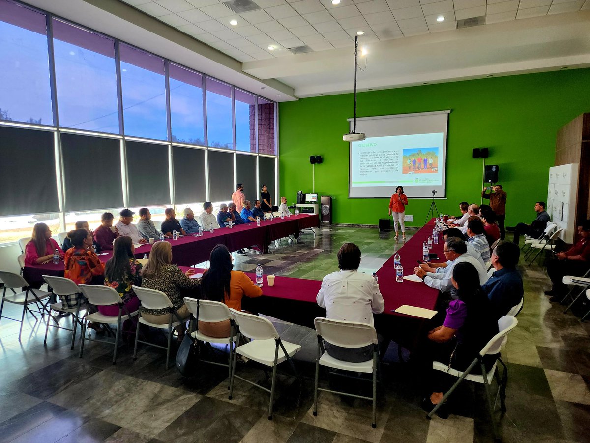 STRCSinaloa's tweet image. Reconocer la participación de los beneficiarios de programas, obras y/o acciones de gobierno en labores de vigilancia, es muy importante para @sinaloagobmx, por eso se promueve el Premio de Contraloría Social Sinaloa 2023.
Se trabajó con Guasave, Ahome y Sinaloa.
@ContraloresMX