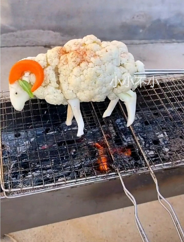 今天我請客 請哥哥吃烤全羊🤣 https://t.co/rfidiE9yOU