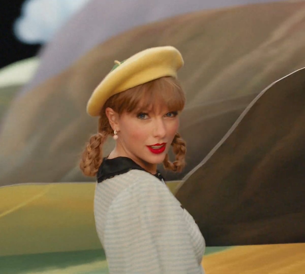 JaskeeratSinghh's tweet photo. Taylor was on the yellow brick road on the karma mv and do you guys know who else dressed up as Dorothy HARRY STYLES for Harryween and there were some rumours that they're having a collab soon and we know that's she's a mastermind so what if omggg https://t.co/3zjnaQG2Su