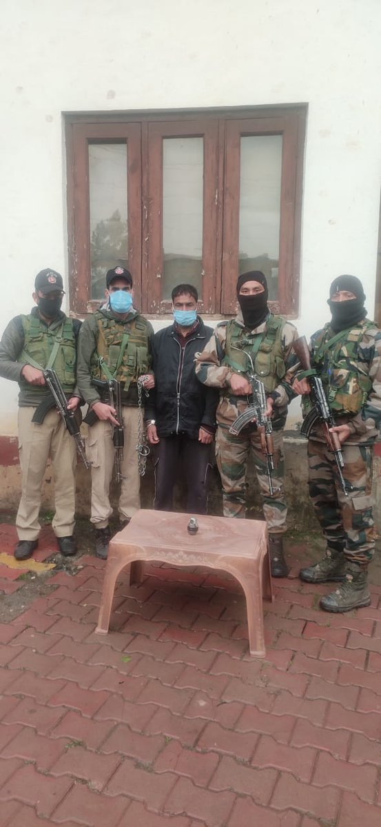 Terrorist Associate Ashraf Mir of Laridoora affiliated with LeT outfit arrested at Nagbal Chandoosa; One grenade recovered from his possession;Case under UA(P)Act & Arms Act registered in PS Chandoosa. @JmuKmrPolice @KashmirPolice @DIGBaramulla @DCBaramulla @Amod_India