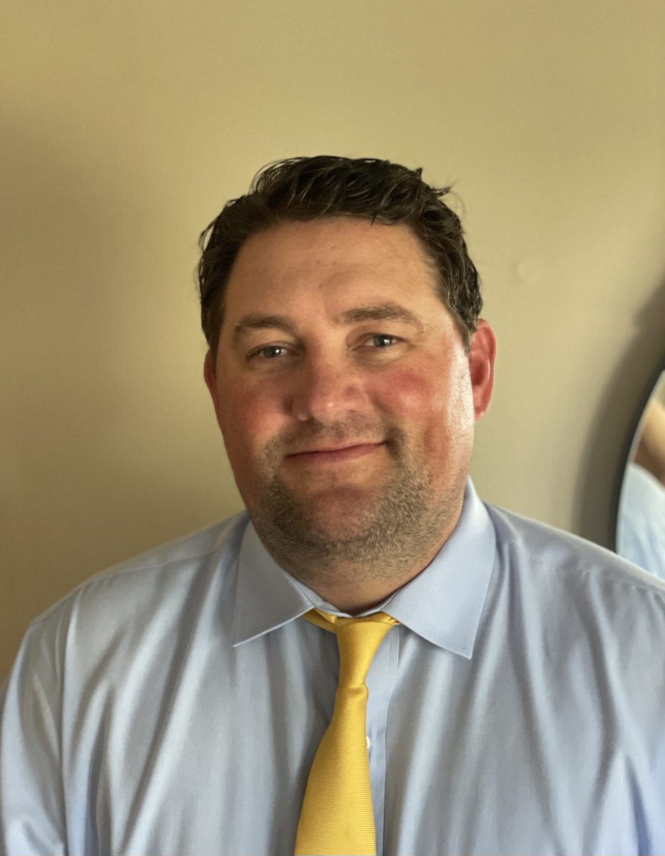 We are excited to announce the hiring of Brandon Tveitbakk as our new Head Boys Hockey Coach.  Coach Tveitbakk bring with him 20 years of coaching experience and has strong connection to Bloomington Hockey.  <a href="/jfkboyshockey/">Kennedy Boys Hockey</a> @SunSportsJason  🦅🏒🦅🏒 #GoEagles