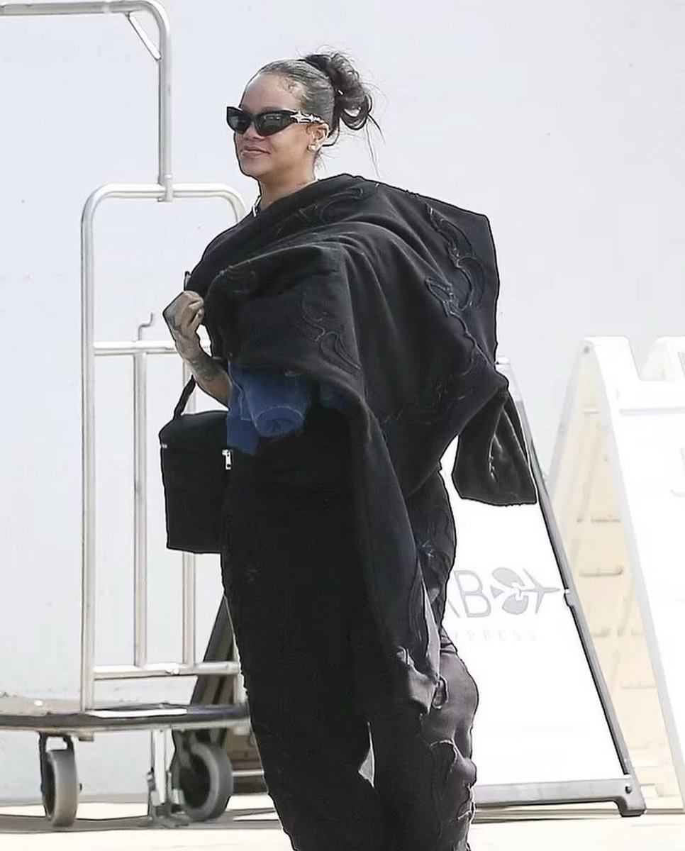 Rocky & Rih are back in LA and were spotted at the airport today 👀 #asaprocky #rihanna