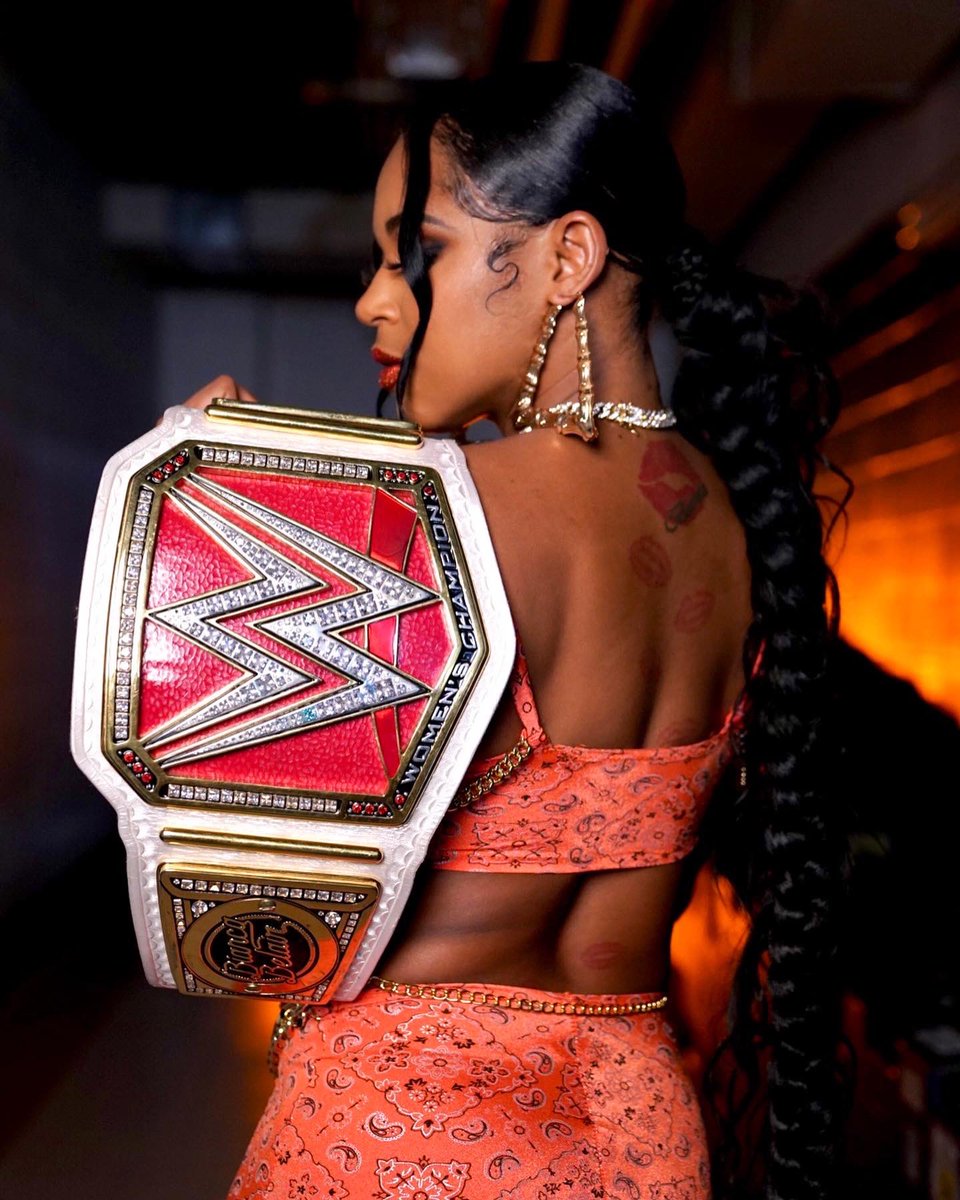 WrestlingFan895's tweet photo. #Day421 https://t.co/Stxv426S8E