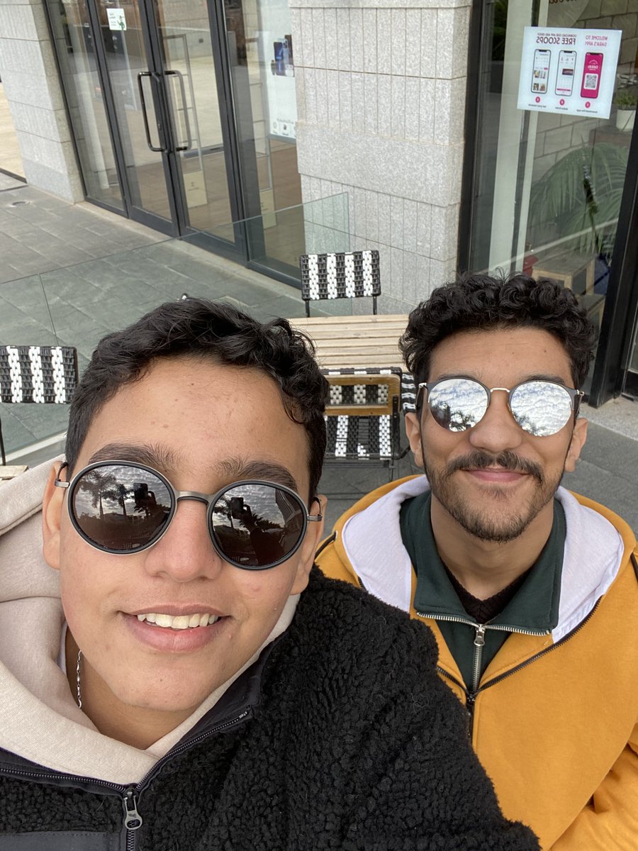 ab0sha's tweet image. Happy birthday to one of my favorite people enjoy your birthday boomer ❤️