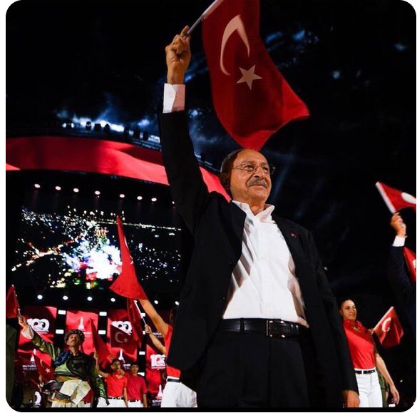 Yarın herkes susacak
Mekanın sahibi
Patron kısaca 
Halk konuşacak
Egemenlik Kayıtsız ve Şartsız Milletindir diye haykıracak
#HaydiSandığa
Vatanını Seven Herkes Sandığa koşacak
#KararVer verecek ve
#OyVer çek
Nokta 

Benim 
#OyumKemalKılıcdaroğluna