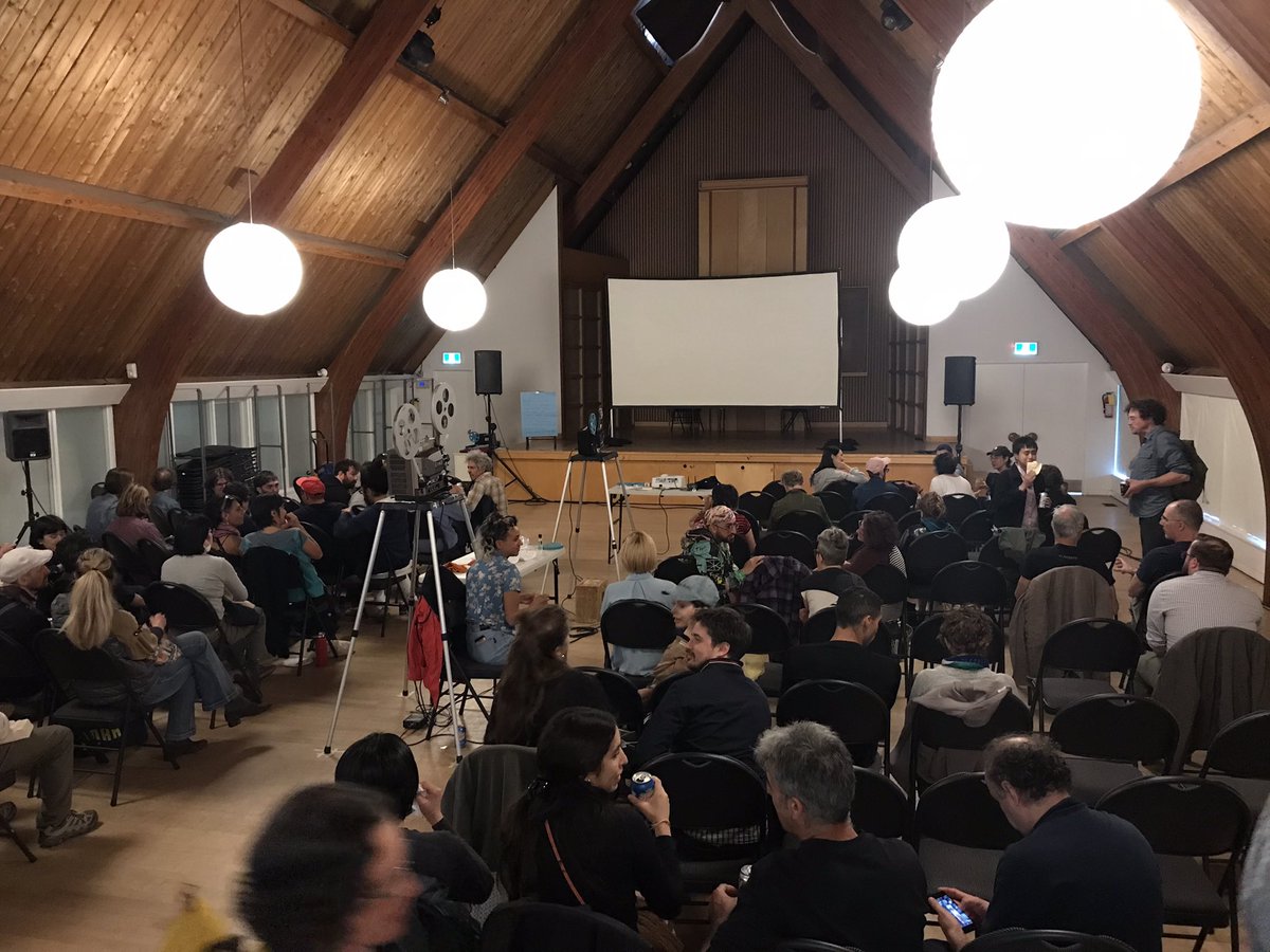 Open Screening about to begin! <a href="/LIFTfilm/">LIFT</a> #AnalogueResilience #FilmLabsToronto2023