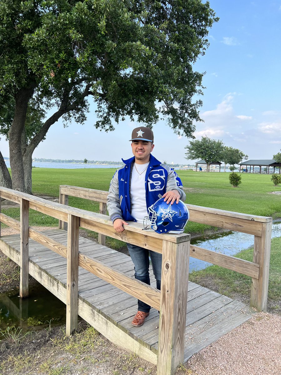 Issacio10's tweet photo. Congrats on the milestone we love you!!! @issac_solorio #rssclassof2023 https://t.co/J8d6YHV3NW