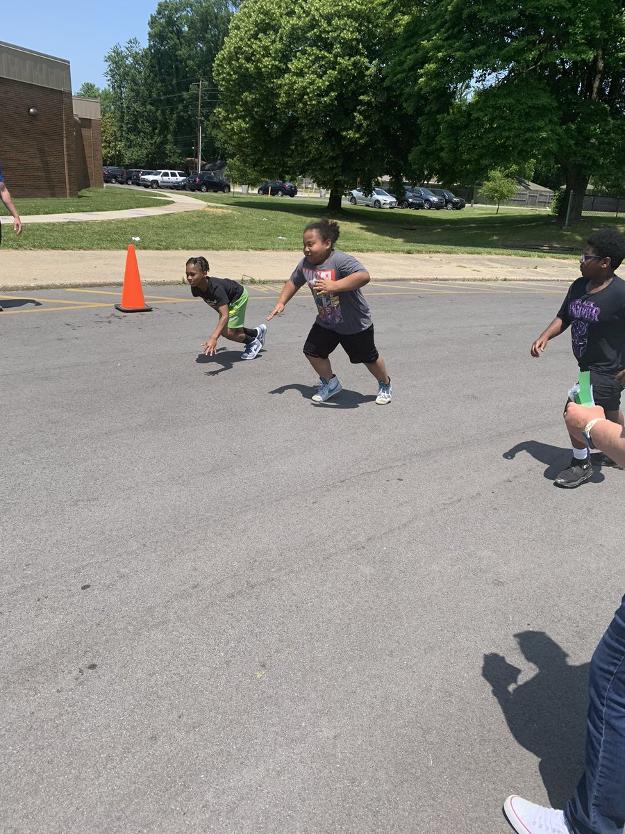 The weather, the smiles, and all of the games added up to a PERFECT Field Day! A huge THANK YOU goes to our MVP, Ms. Ladd, for organizing our day to make it fun for everyone! 🏀🏈⚾️🏅 #FieldDay2023