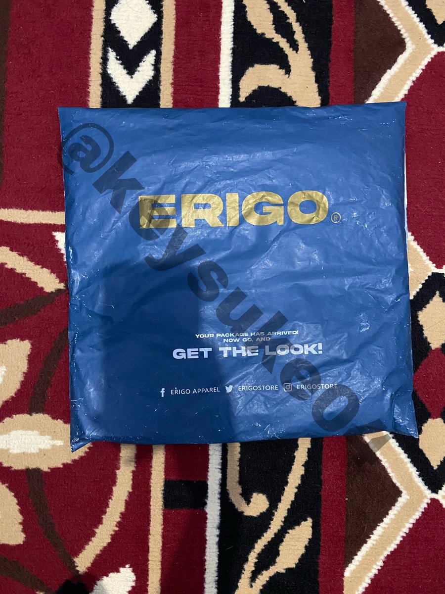 keysuke04's tweet photo. WTS Kaos JKT48 x Erigo Zee XL

Buat kalian wota” atau oshinya Zee jangan kelewatan loohhh masa iya ga punya kaos limited edition dari Erigo 

PRICE : DM aja

Yok mumpung belum di buka paketnya🫶🏼😍
#wts #jkt48 #erigo #limitededition https://t.co/ssggCvSDnk