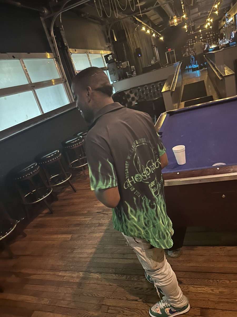 NoLove_Cellusss's tweet photo. Who you think you fooling 🤨 I know bs when I hear it 👎🏾 I put diamonds in my teeth 🥶 but I could’ve went veneers 🤧 https://t.co/SIOqDOXdkU