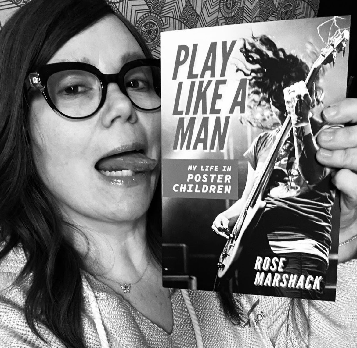 @AlexBorstein reading “Play Like a Man: My Life in Poster Children” by Rose Marshack 
#BookRecosFromCelebs #readmore #read #book #booktwitter #reading #author #rosemarshack #MarvelousMrsMaisel #alexbornstein #playlikeaman #posterchildren #susiemyerson #memoir #rockandroll