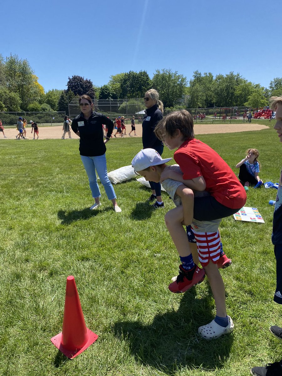 Ms. Snell tweet media