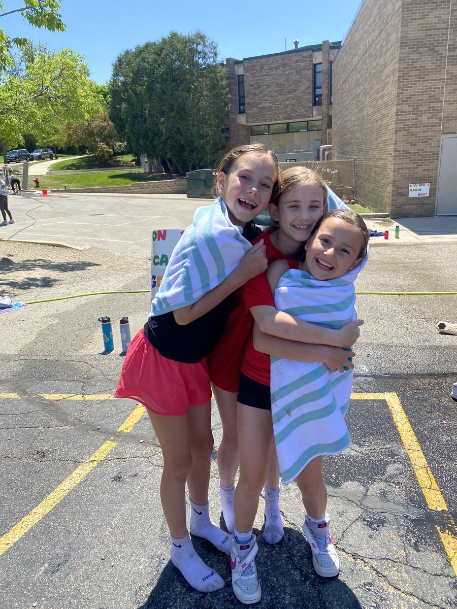 Ms. Snell tweet media