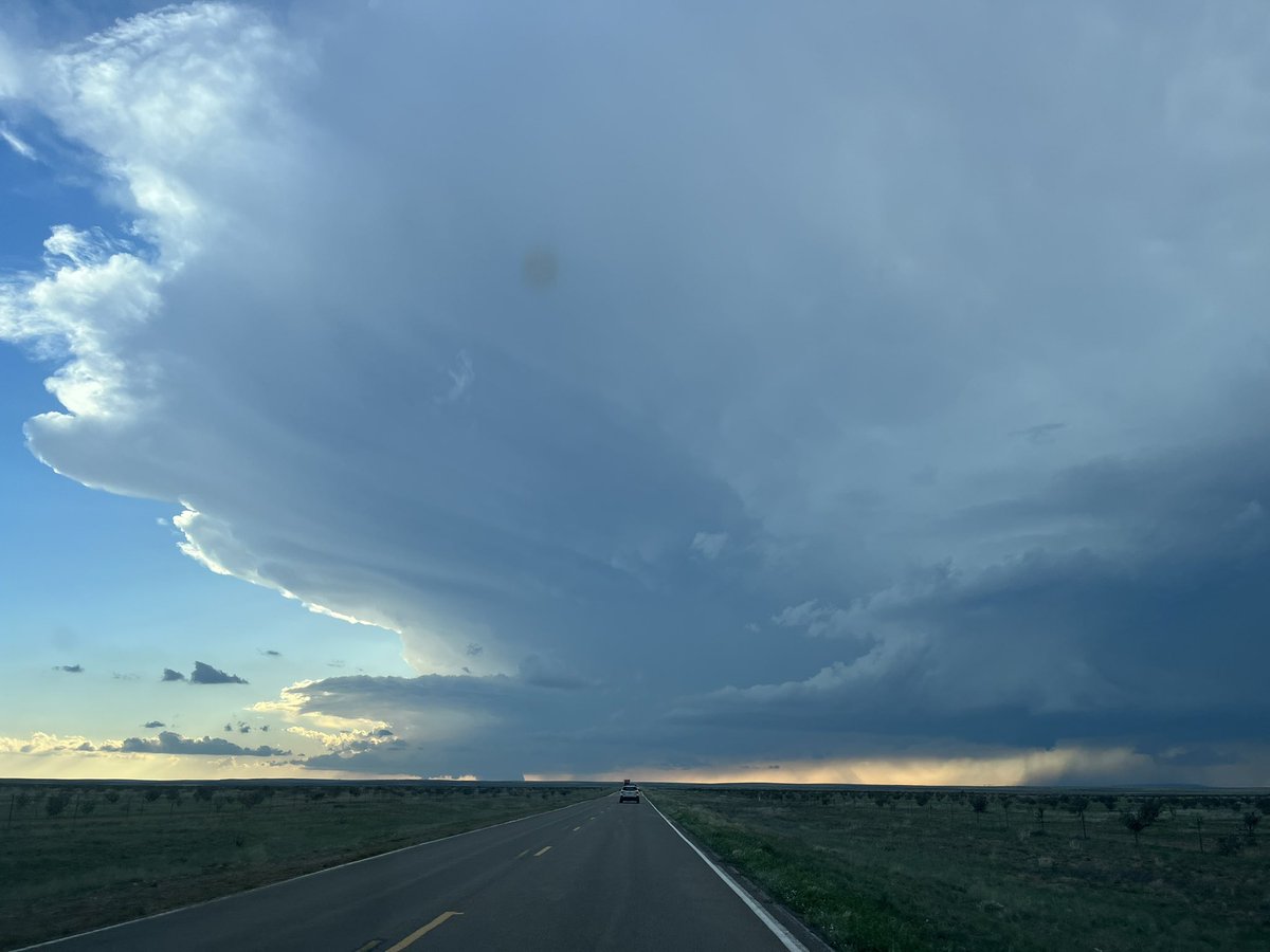 Classic supercell structure with this storm near Encino NM, WOW #nmwx