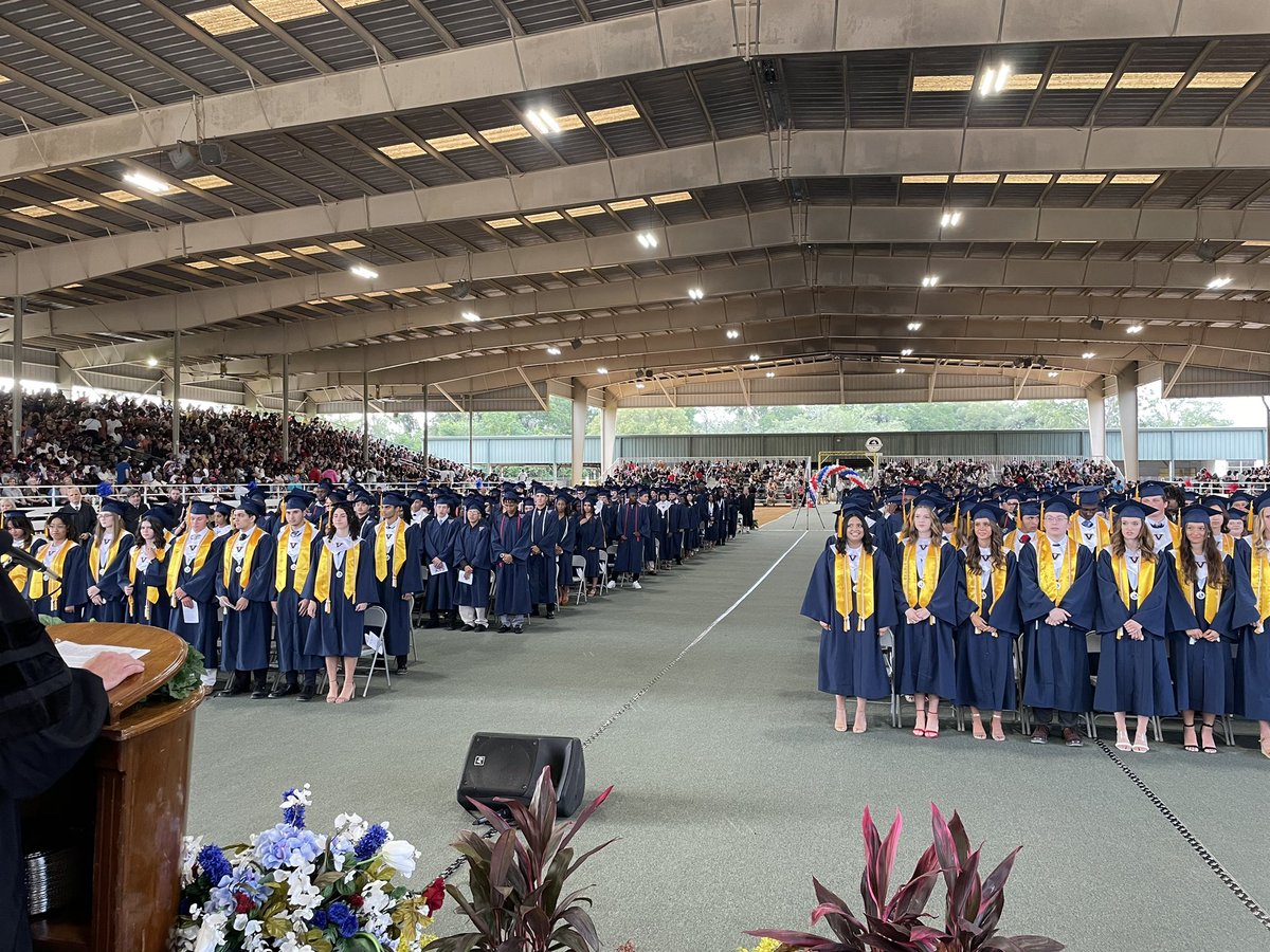 chadefrazier's tweet photo. @vanguard_high Class of 2023! https://t.co/lIlKl7HvZy