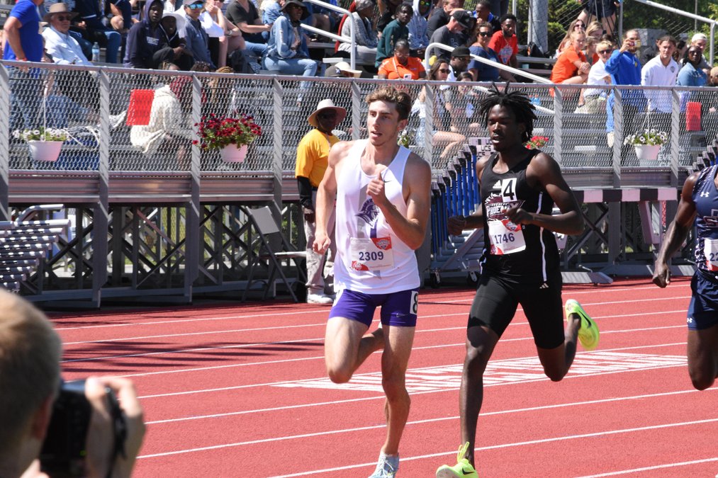 MTRACK PHOTOS | Click the link to see the best photos from the final day of the NAIA National Championships | @TaylorXCTF #TaylorMTRACK
taylortrojans.com/sport/mens-ind…