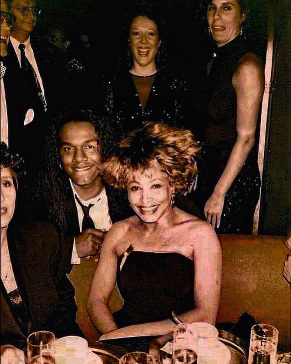 ˢᵒ ˡᵉᵗ ᵘˢ ᵖᵘᵗ ᵒᵘʳ ʰᵃᵗᵉ ᵃˢⁱᵈᵉ ᵃⁿᵈ ˡᵉᵗ ᵘˢ ˡᵉᵗ ˡᵒᵛᵉ ᵇᵉ ᵒᵘʳ ᵍᵘⁱᵈᵉ <a href="/tinaturner/">Tina Turner</a>