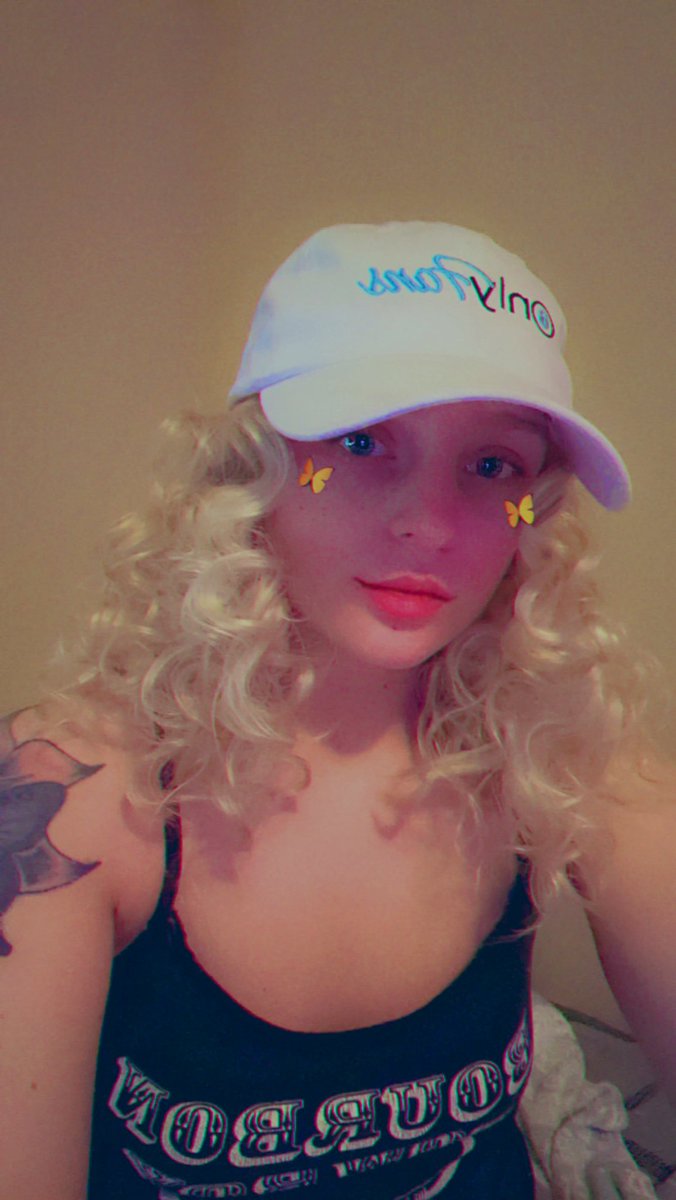 MySunshine143's tweet photo. https://t.co/fR6dbSVYEZ 
#onlyfans #blonde #curlyhair #curls https://t.co/FH9bfzYD2a