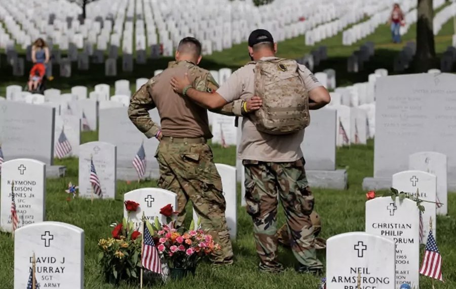 Each day in the United States, 22 veterans die by suicide. They lose their battle to PTSD. That is 1 veteran every 65 minutes. Veterans Crisis Line 800-273-8255 #End22 #MemorialDay2023 #MentalHealthAwarenessMonth 💚