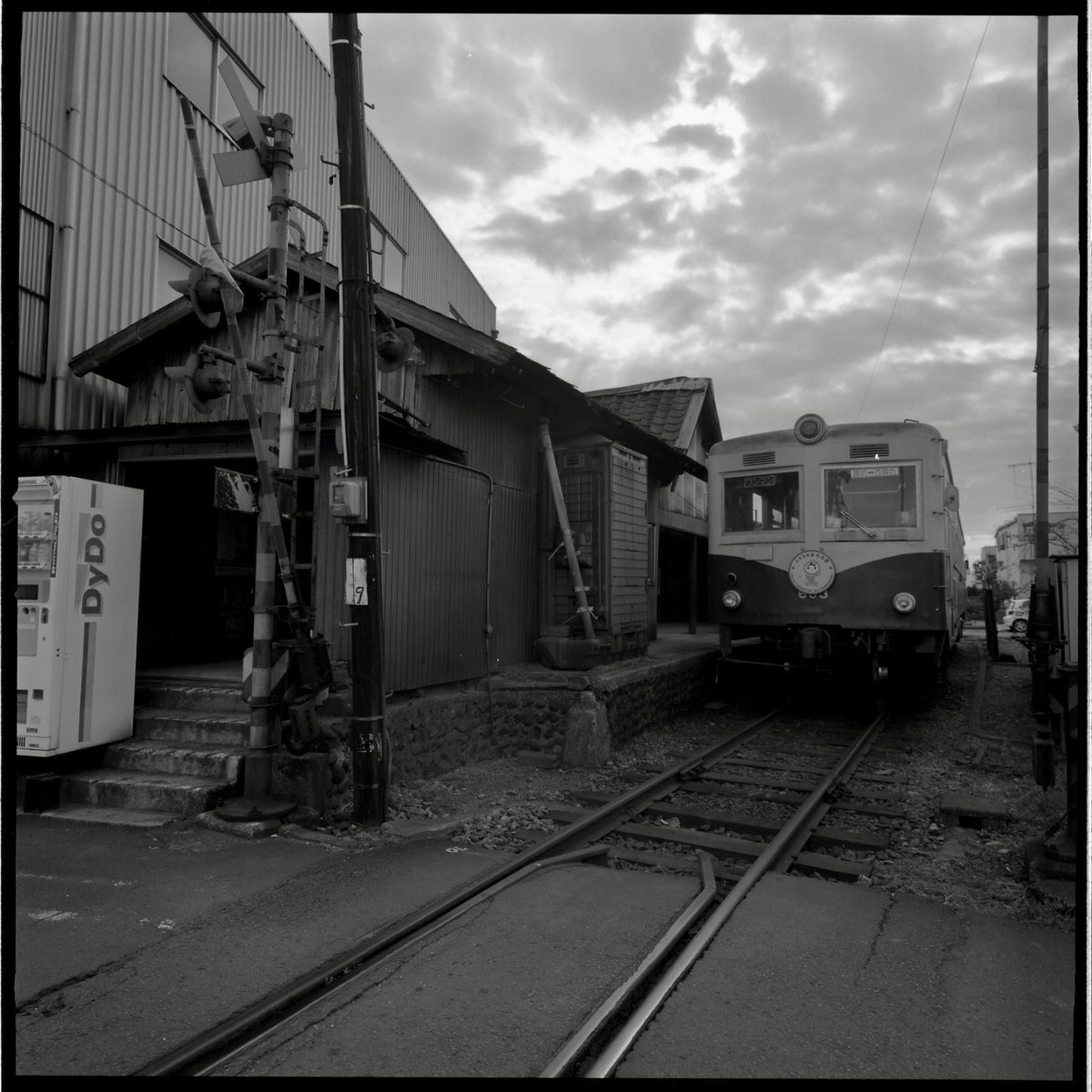 shuvaper's tweet image. 和歌山・御坊界隈　紀州鉄道　キハ603　過去写真
#HasselbladSWC
#Kodak
#TMAX400
#Film
#紀州鉄道
#キハ603