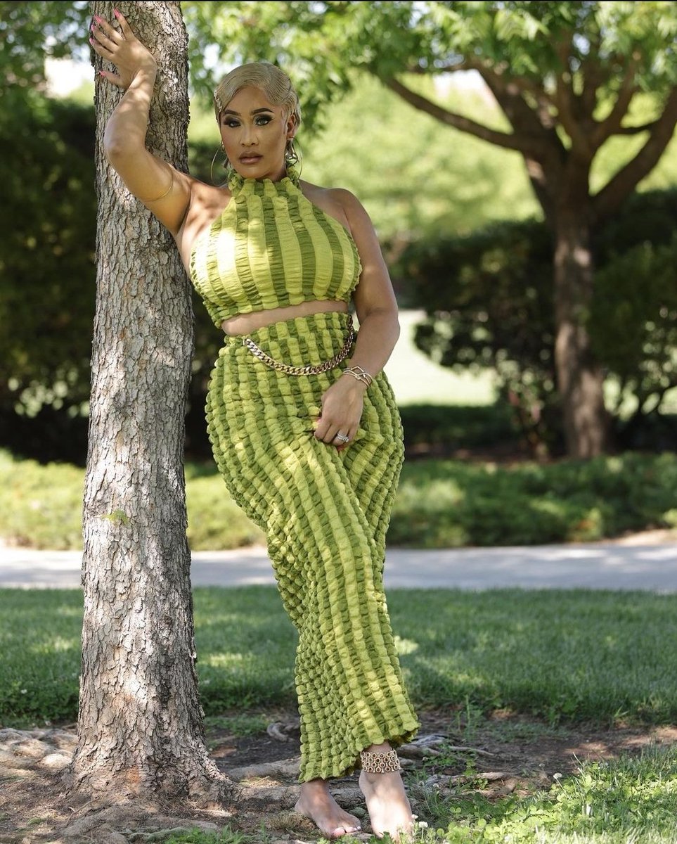 bgctea2020's tweet photo. Natalie slays new pictures in watermelon stripes &amp; finger waves! https://t.co/Go4kJcn50S