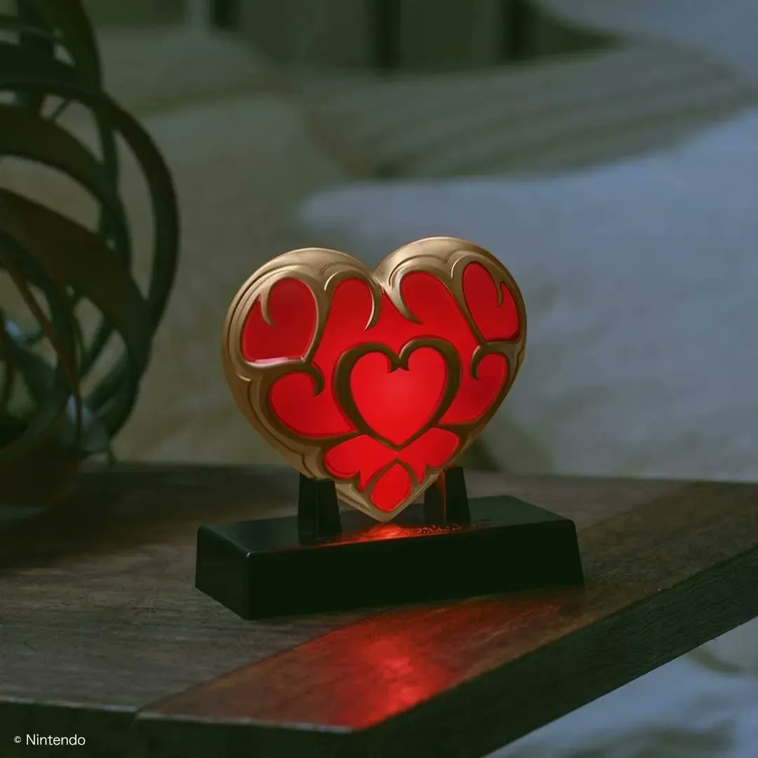 The Legend of Zelda Tears of the Kingdom is finally here, and what better way to prepare for your journey than with a real life heart container that can illuminate your room in its warm glow?
Release Date: May 2023
bit.ly/3oapdMT