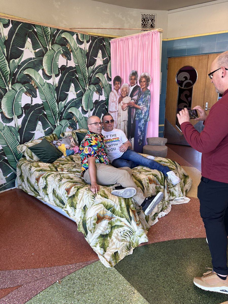 Trying out The Golden Girls bed at Behind The Golden Curtain. 

#thegoldengirls #goldengirls #orindatheatre  #bettywhite #rosenylund #blanchedevereaux #beaarthur #dorothyzbornak #estellegetty #ruemcclanahan #thankyouforbeingafriend #sophiapetrillo #goldengirlsforever