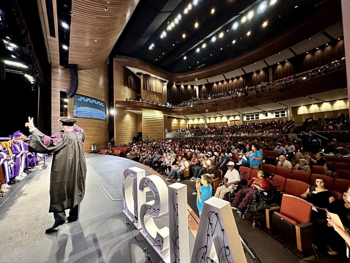 Graduation #3 of the day is in the books for @LBJJags! #Classof2023 @AustinISD @Matias_AISD #TalentGraduatesHere @DrDiaz_AISD @aisd_community @aisdparents @AISDCommSchools @Fine_Arts_PT @AisdHigh #AISDProud