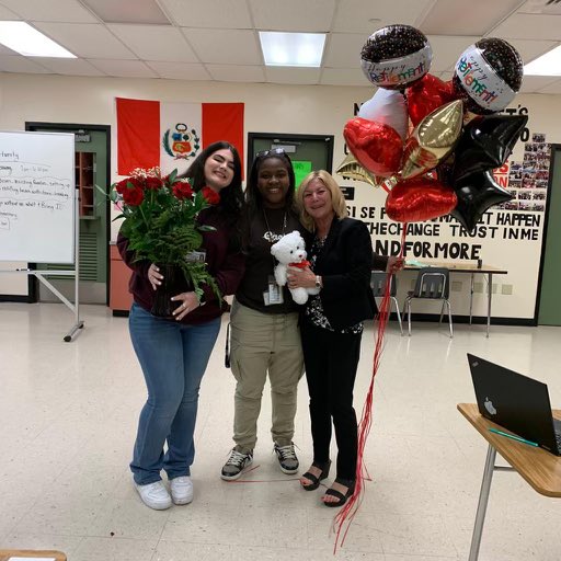 EvergladesLIA's tweet photo. Happy birthday to our LIA President. Kharemah , we wish you the best and are grateful for you and your leadership. We will miss you. Love you. Latinos in Action class. Thank you. https://t.co/I002eLEOtD
