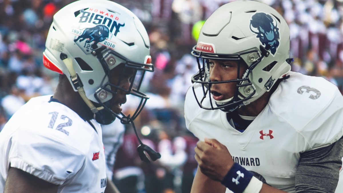 After a great conversation with @Ky3fOUR I am blessed to announce that I have received an offer from Howard University! <a href="/CmdPanther1/">Rob Hinson</a>