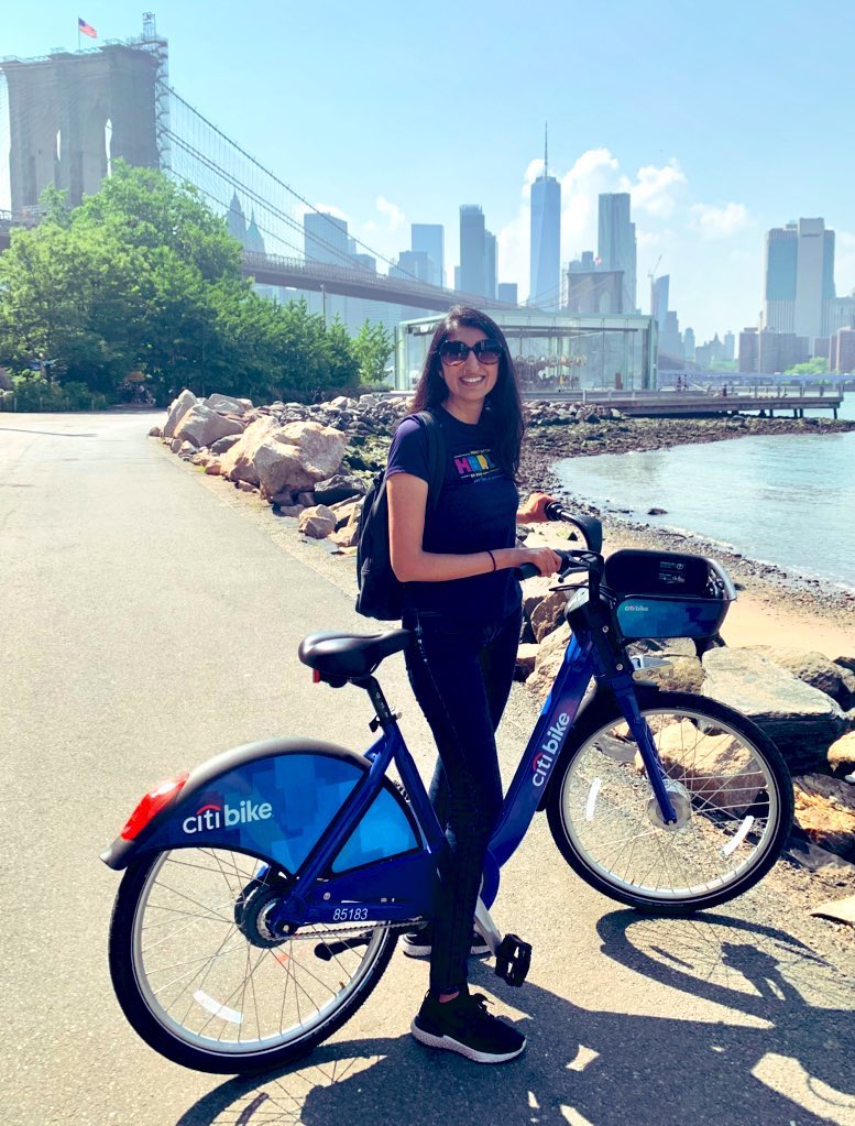 The annual loop around the sun, literally! 🚴🏽‍♀️ Proud to share a birthday w/ @CitiBikeNYC, and it’s extra special today! 🔟 PSA: For every $1,300 NYC invests in bike lanes, residents benefit from the equivalent of a full year of life. Cheers to many more! #StreetlifeSolutions 🎂