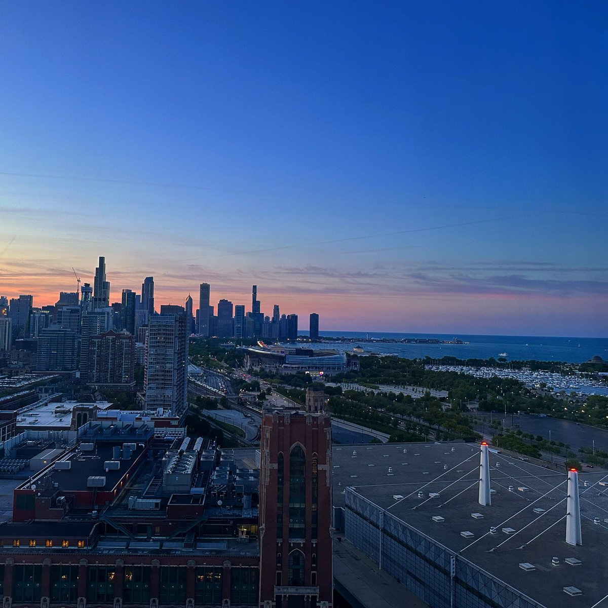 How can you resist?!  That Chicago skyline plus amazing #ASCO23 content!  Register today at am.asco.org #youhavetobehere