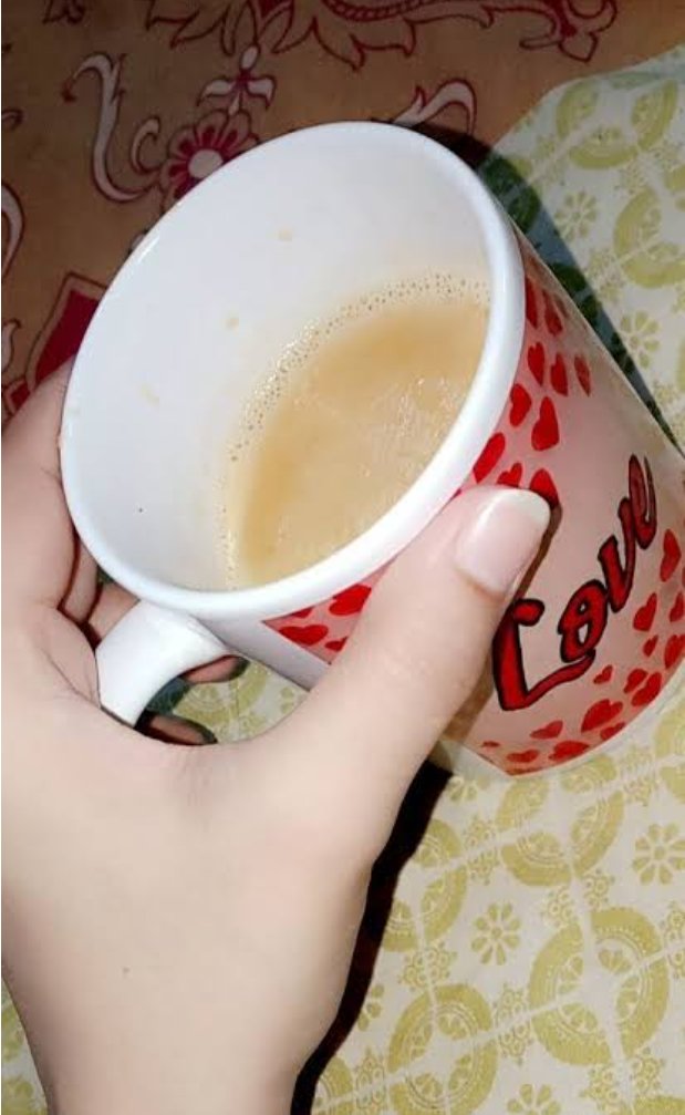 सुबह की चाय के साथ...
आपकी याद सुहाने हो गए...
तुम ही मेरे जीवन की कहानी हो गये..!!❣️

                    #मोहब्बत