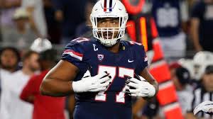 GregoryBienven3's tweet photo. I am blessed to have received another @pac12 scholarship offer from @uarizona @FootballArizona #attitudeiseverything https://t.co/NpMgaMtiGc