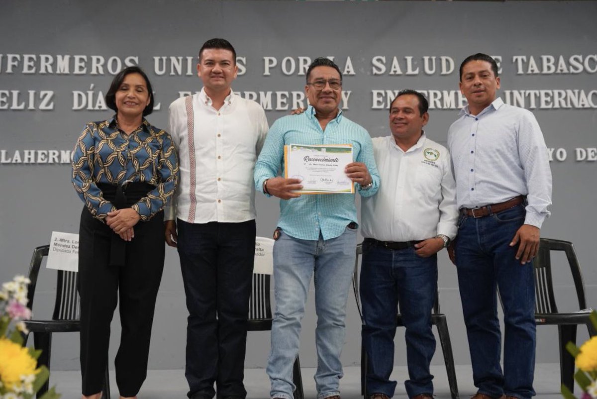 OvidioPeraltaS's tweet image. Desde el #ParqueTabasco, celebramos el Día del Enfermero y Enfermera Internacional organizado por Enfermeros Unidos por la Salud de Tabasco A.C., reconociendo la loable labor que realiza diariamente el gremio de enfermería en Tabasco. Gracias por su esfuerzo, por su trabajo y