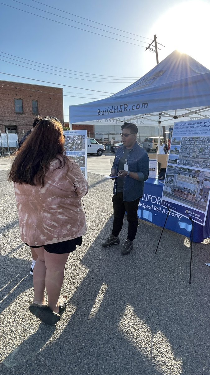 We’re out at the 559 Night Market in Fresno’s Chinatown. Come say hi and learn more about the high-speed rail project and construction happening in the Central Valley. 🚄👷🏽‍♂️