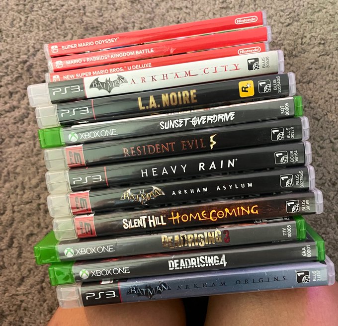 Gonna have a wild Friday night. What should I play? 😅 https://t.co/dZXohMS07R