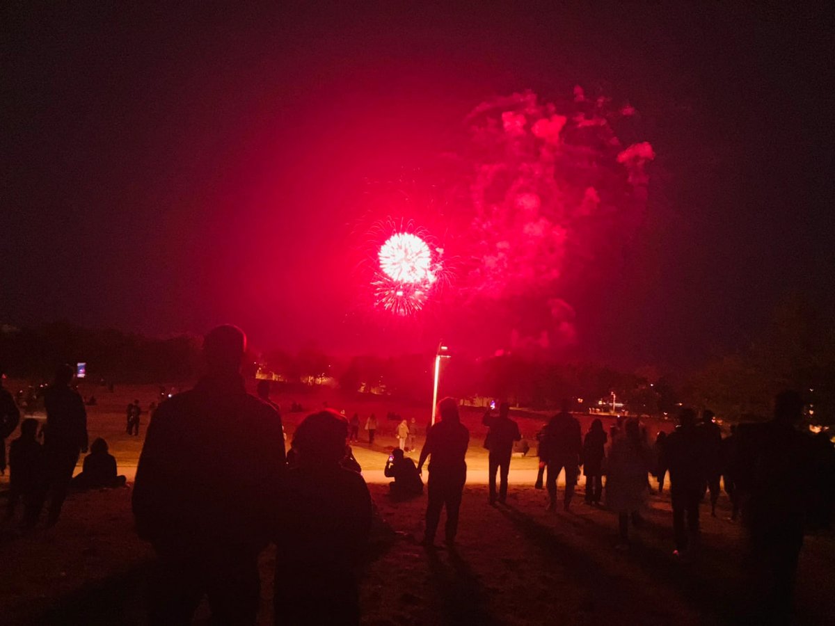 LinLin071601's tweet image. #Ontario  the shore of Lake Ontario on May 22, there was no music, only a dance of light and shadow.