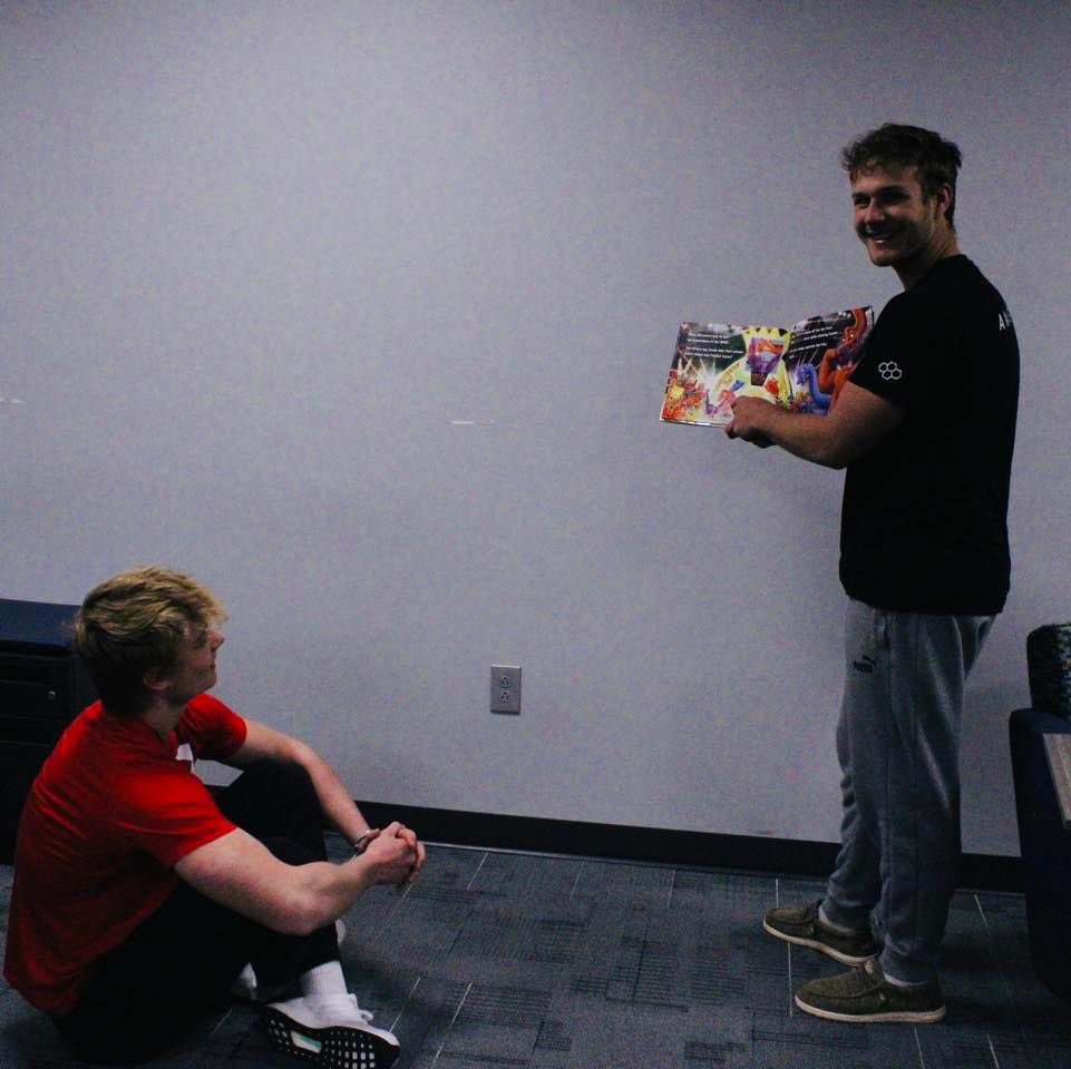 These senior winter athletes may have moved on to warmer things, but they are still rockin' it as they read their favorite children's books! ❤️😎📘📕📚 #BoostTheOost