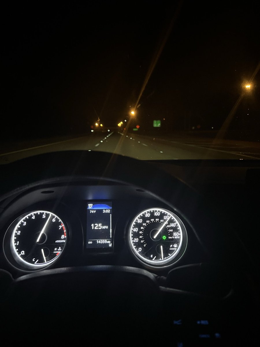 ilyclone_'s tweet image. Woke up feeling like @SellinXans