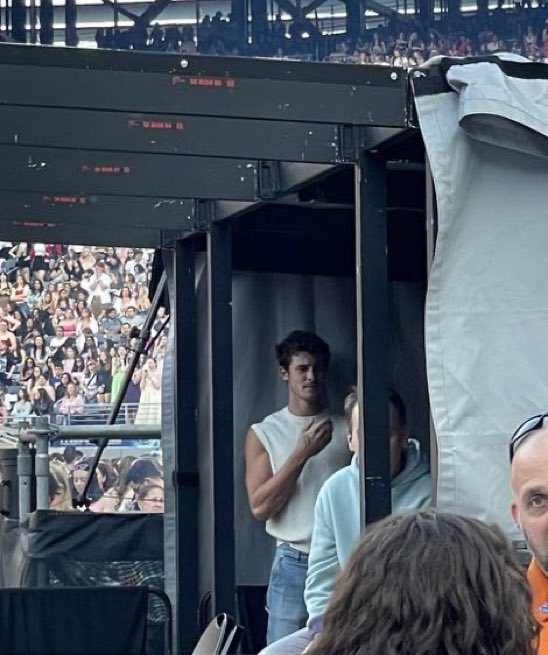 Shawn Mendes Updates on Twitter "📲 Shawn attended Taylor Swift’s