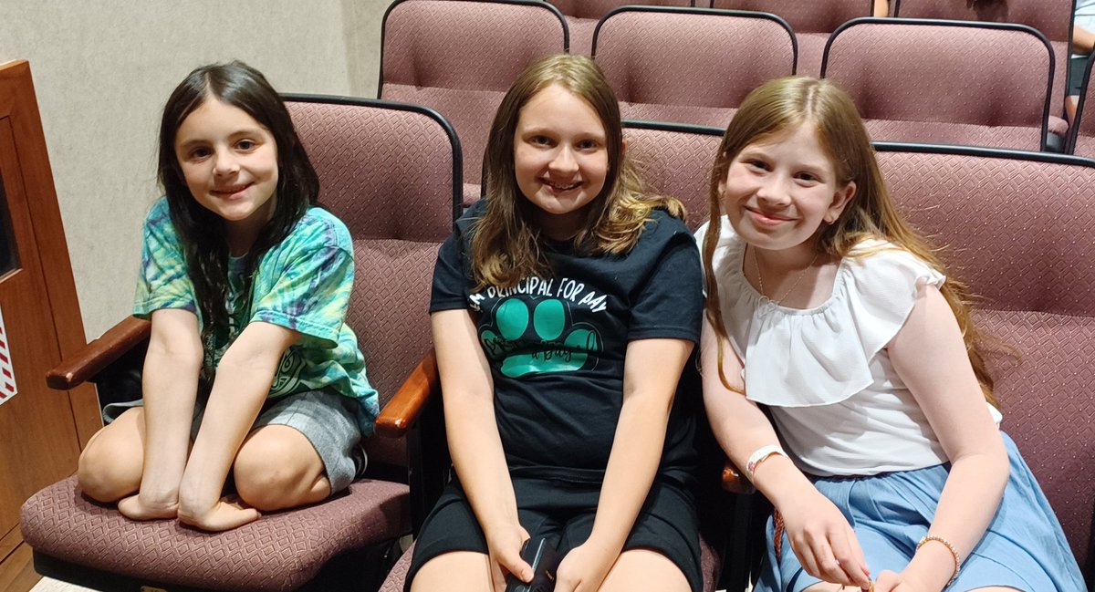 Thanks to the <a href="/FHSDalers/">FHS Dalers</a> Theater Group for your amazing production of The Wizard of Oz!